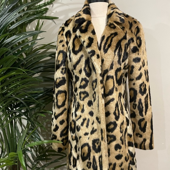 Bebe leopard faux fur coat - Picture 2 of 4